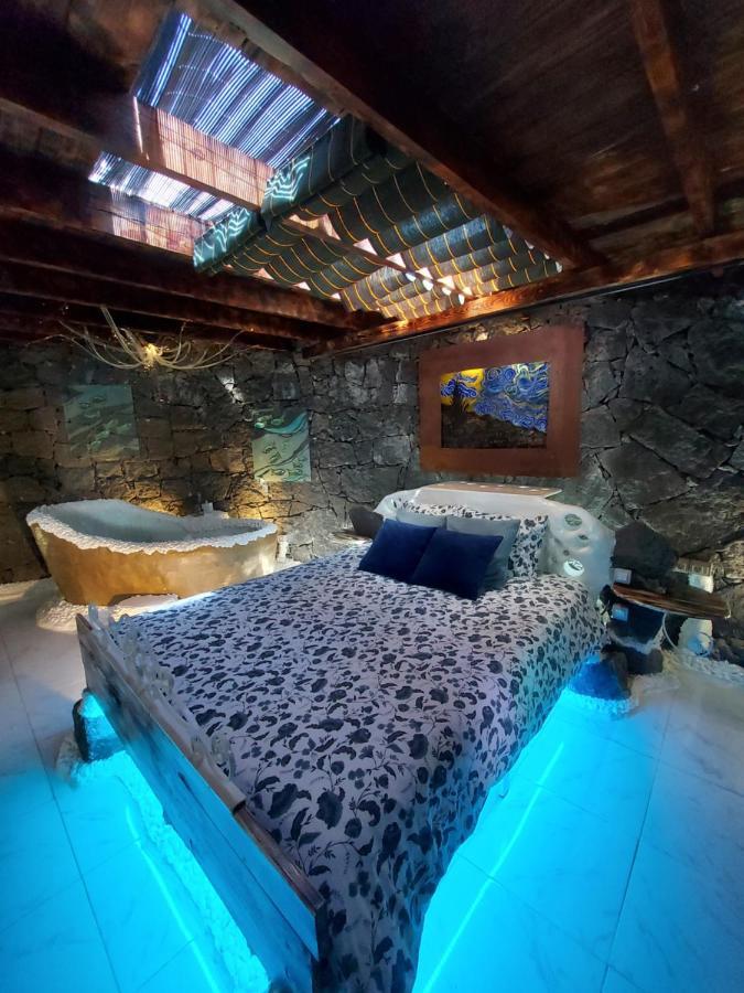 Aloelux Villa ! - Private Villa With Jacuzzi, Cinema ,Massage ,Wonderful View, Art Desing Villa Conil Esterno foto